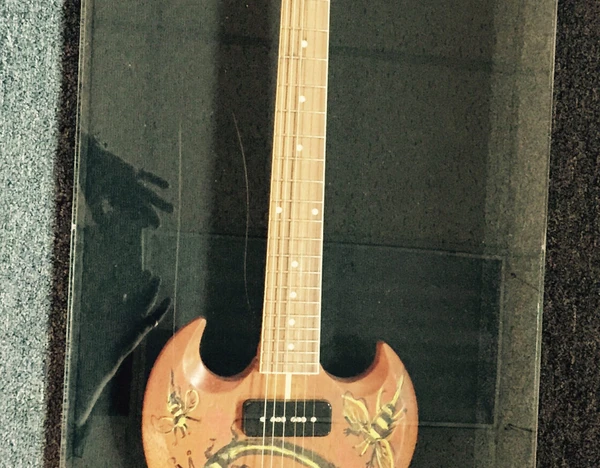 Gibson Guitar painted by Ronnie Wood