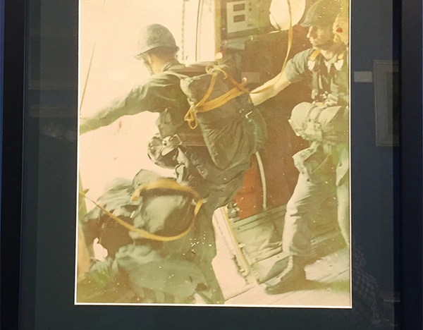 Vietnam Nam Special Forces Shadow Box